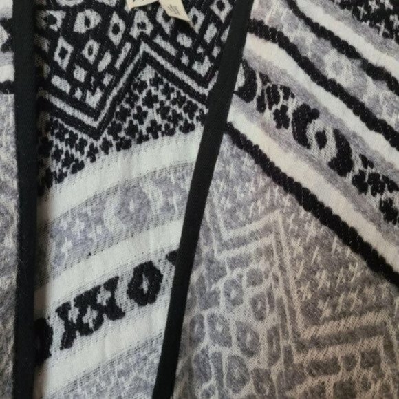 Michael‎ Stars Textured Ruana Poncho Black White Gr - Picture 12 of 12